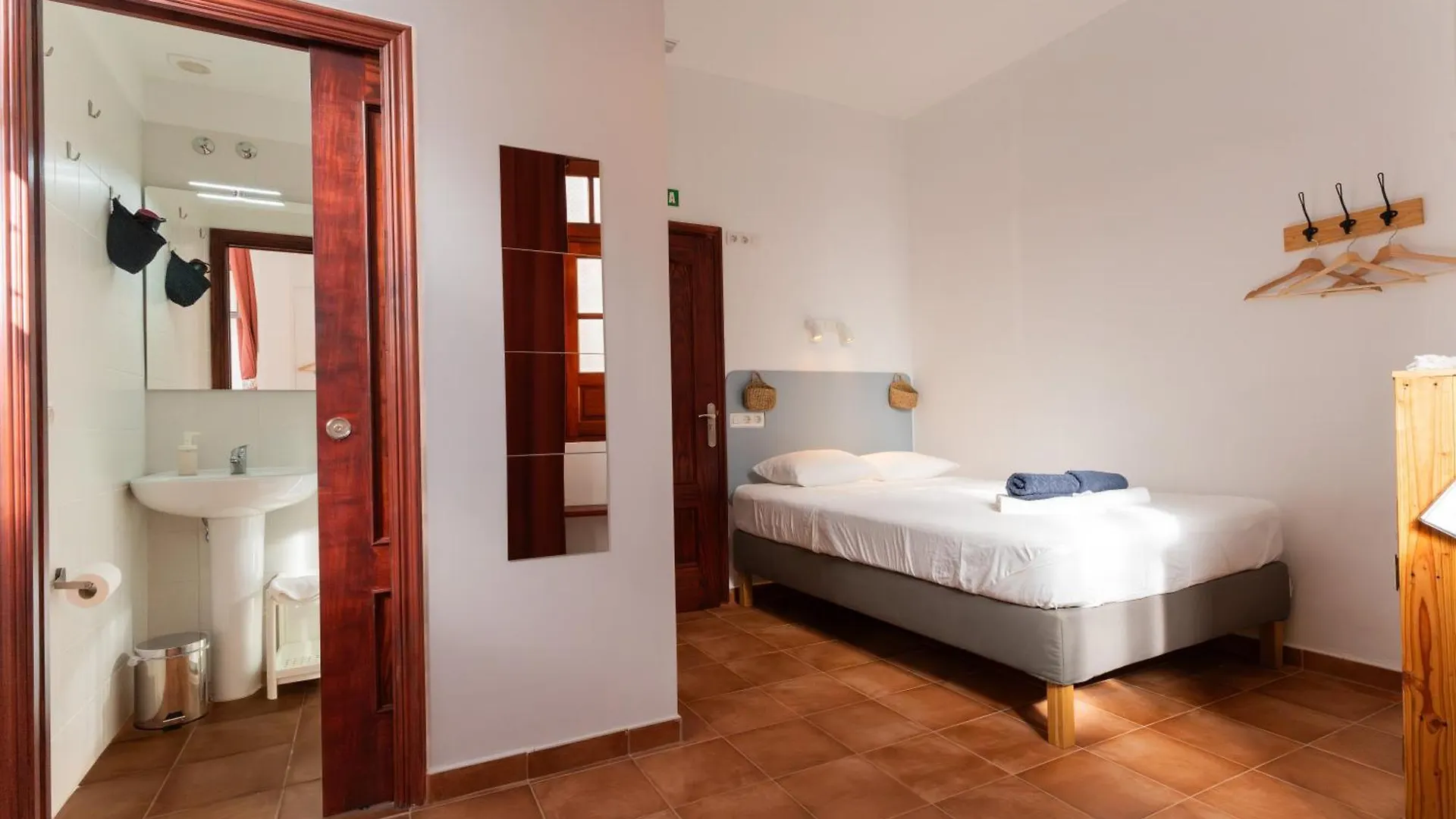 Tenohomes Calm En-Suite Room Buenavista 布埃纳维斯塔城北 西班牙